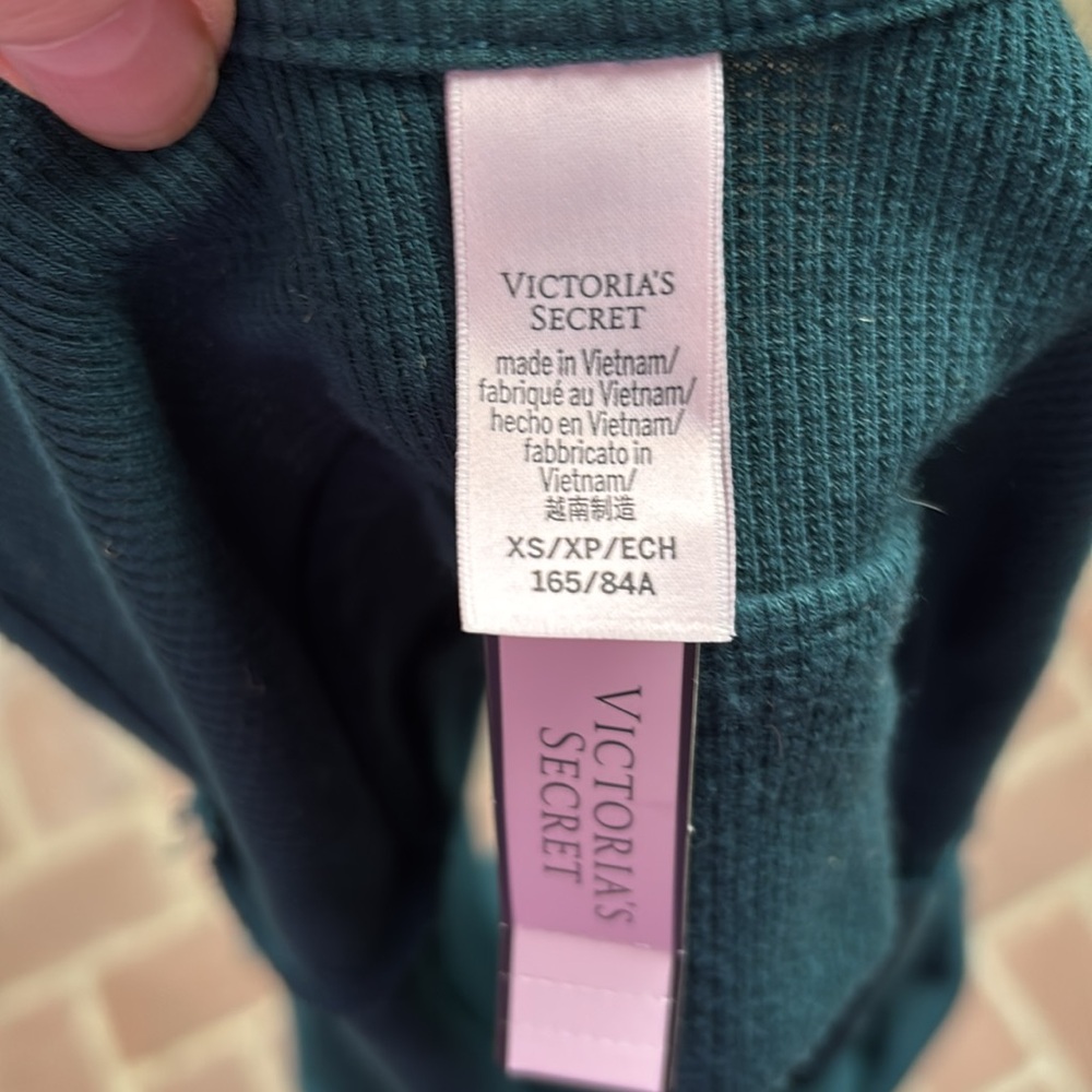 VS Crop PJ Top - Picture 4 of 4